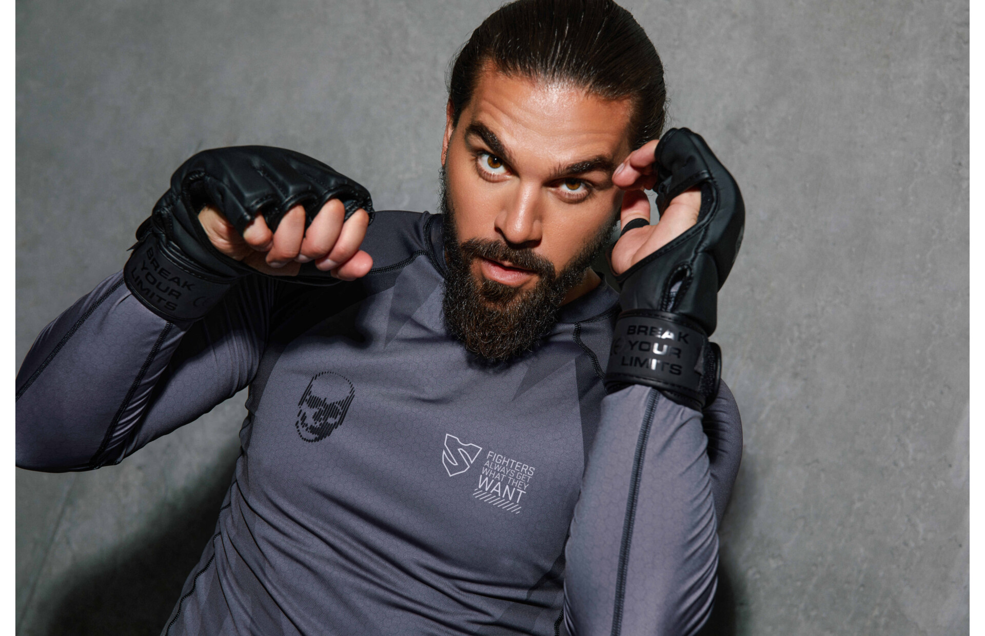 Come fasciare le mani da boxe? Tipi e istruzioni per avvolgere le bende.